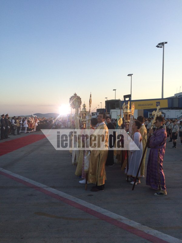 Στην Αθήνα το Αγιο Φως από τα Ιεροσόλυμα  [αποκλειστικές εικόνες] | iefimerida.gr 10