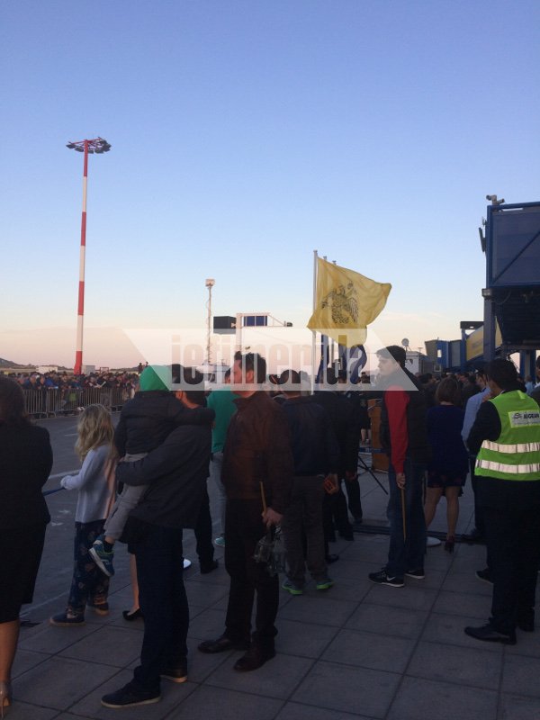 Στην Αθήνα το Αγιο Φως από τα Ιεροσόλυμα  [αποκλειστικές εικόνες] | iefimerida.gr 11