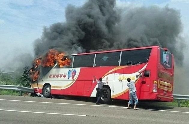 Τραγωδία στην Ταϊβάν - 26 νεκροί από φωτιά σε τουριστικό λεωφορείο [εικόνες] | iefimerida.gr 0