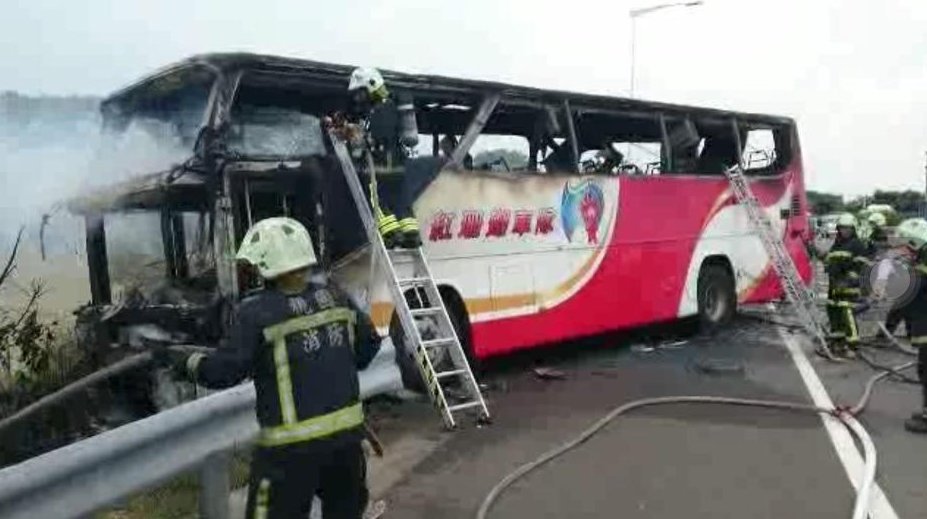 Τραγωδία στην Ταϊβάν - 26 νεκροί από φωτιά σε τουριστικό λεωφορείο [εικόνες] | iefimerida.gr 1