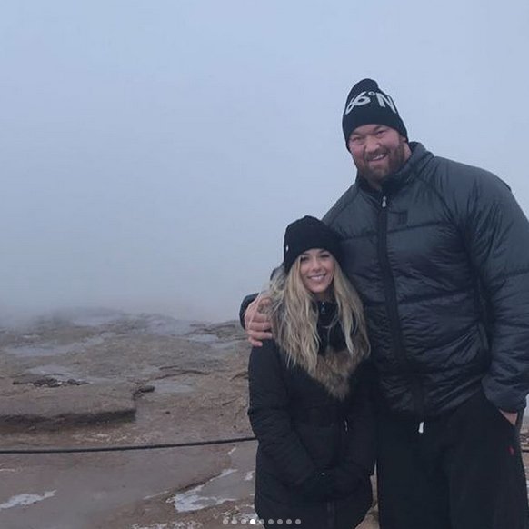 Viral: Oλο το ίντερνετ αναρωτιέται πώς αυτό το ζευγάρι καταφέρνει και φιλιέται [εικόνες] | iefimerida.gr 0