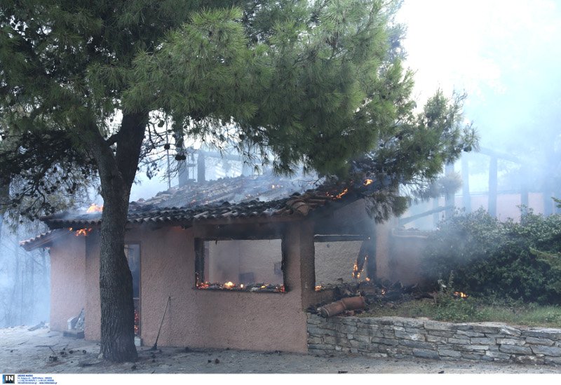 Καίγεται για τρίτη ημέρα η ανατολική Αττική-Τα μέτωπα, όλες οι πληροφορίες | iefimerida.gr 10