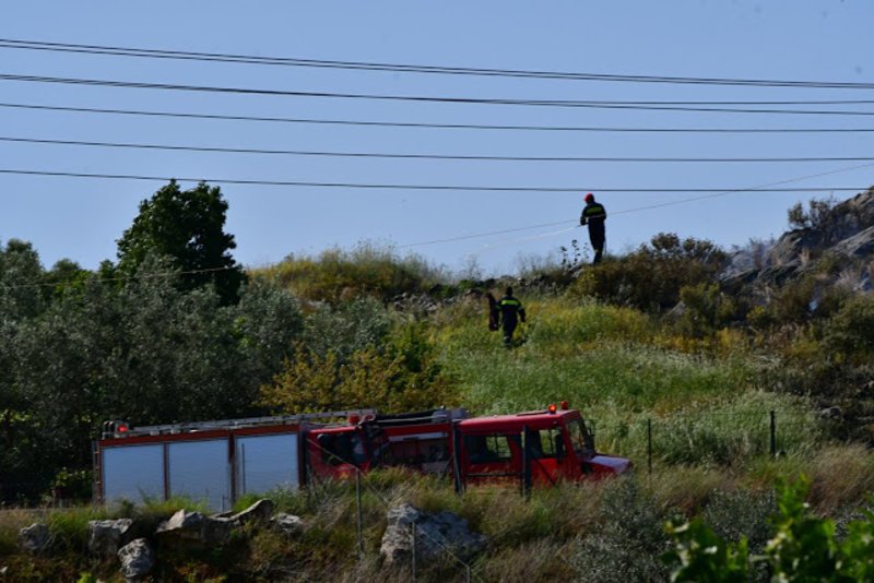 Αργολίδα: Φωτιά σε οικισμό κοντά στο Κιβέρι [εικόνες] | iefimerida.gr 2