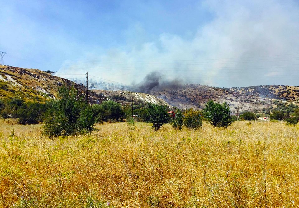 Υπό έλεγχο η μεγάλη φωτιά στην Καβάλα -Απείλησε κατοικημένη περιοχή [εικόνες] | iefimerida.gr 4