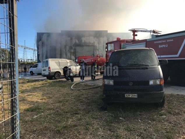 Υπό πλήρη έλεγχο η μεγάλη φωτιά στην Παιανία [εικόνες & βίντεο] | iefimerida.gr 2