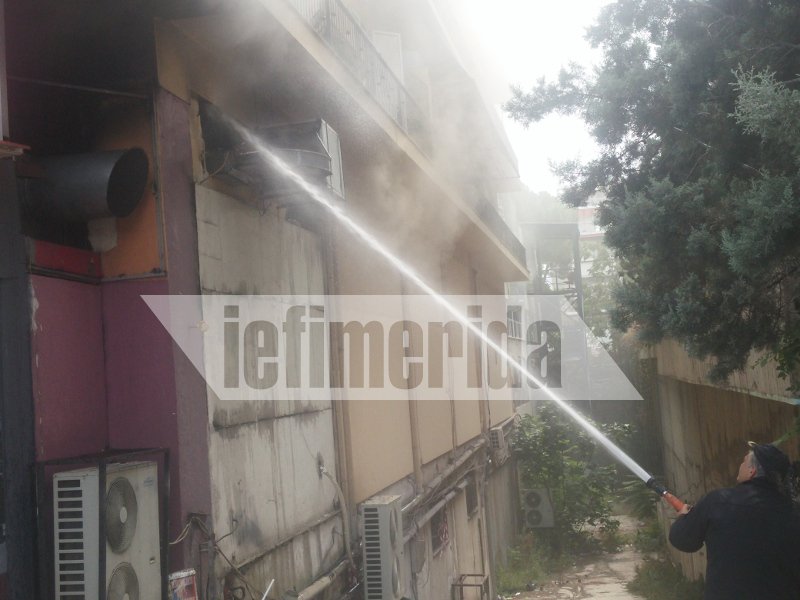 Γέμισε καπνούς η Συγγρού -Φωτιά σε νυχτερινό κέντρο [εικόνες] | iefimerida.gr 1
