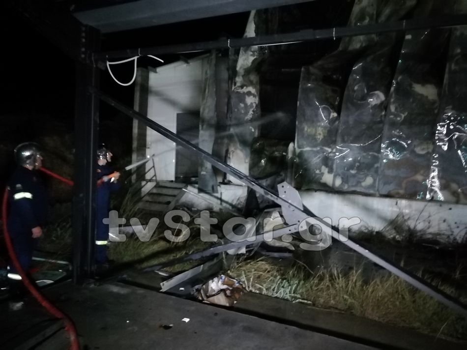 Η πρόσοψη σχεδόν έλιωσε