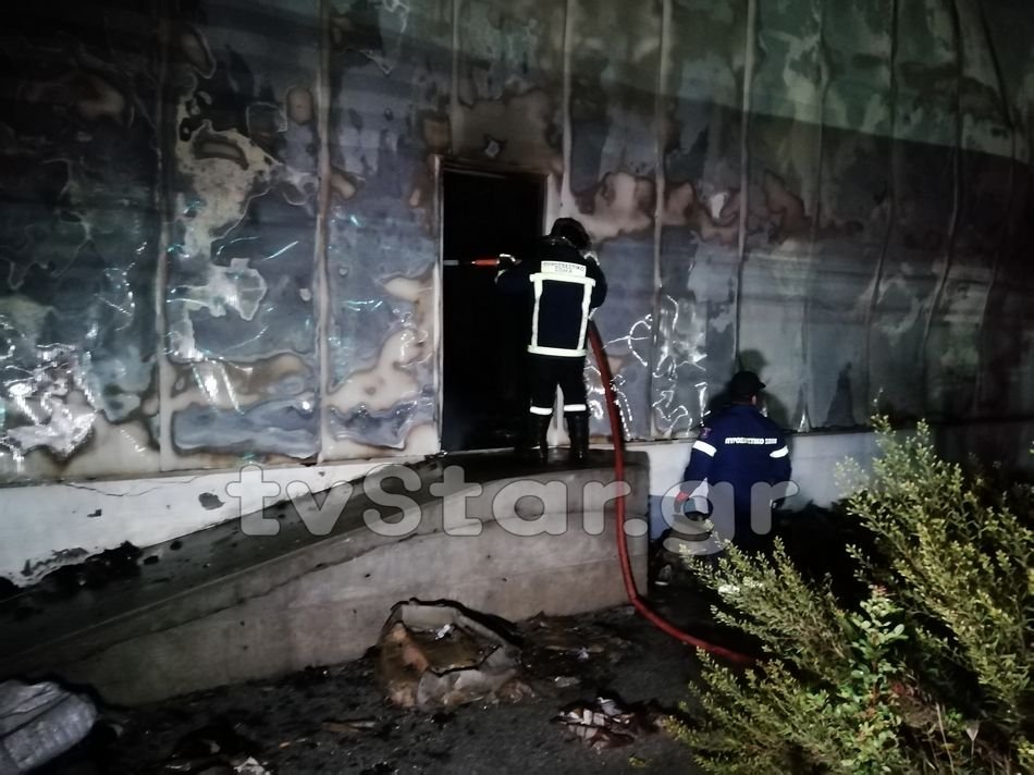 Οι πυροσβέστες δεν μπόρεσαν να σώσουν το εμπόρευμα