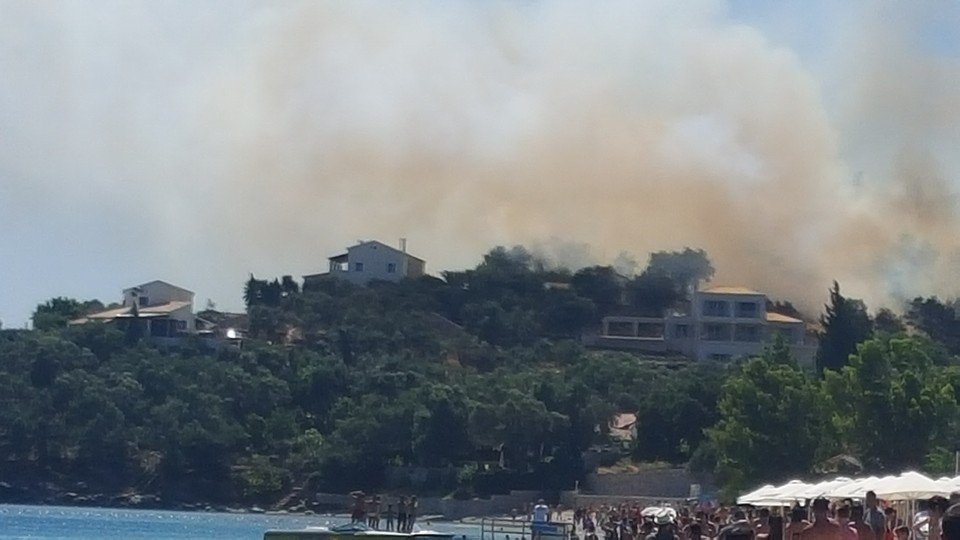 Σε ύφεση η φωτιά στο Σιδηρόκαστρο Γυθείου | iefimerida.gr 0