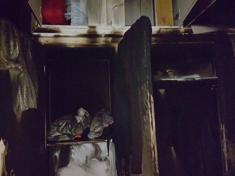 Οι πρώτες εικόνες από το «καμένο» διαμέρισμα όπου βρέθηκε μόνο του το βρέφος -Νοσηλεύεται στο «Αγία Σοφία» [βίντεο] | iefimerida.gr 2