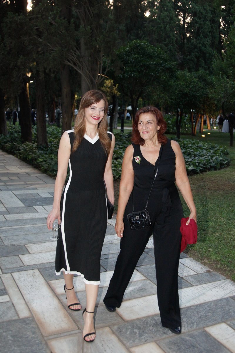 Ευρηματικό φώτοσοπ για τη σχέση Φωτίου-Αχτσιόγλου [εικόνες] | iefimerida.gr 2