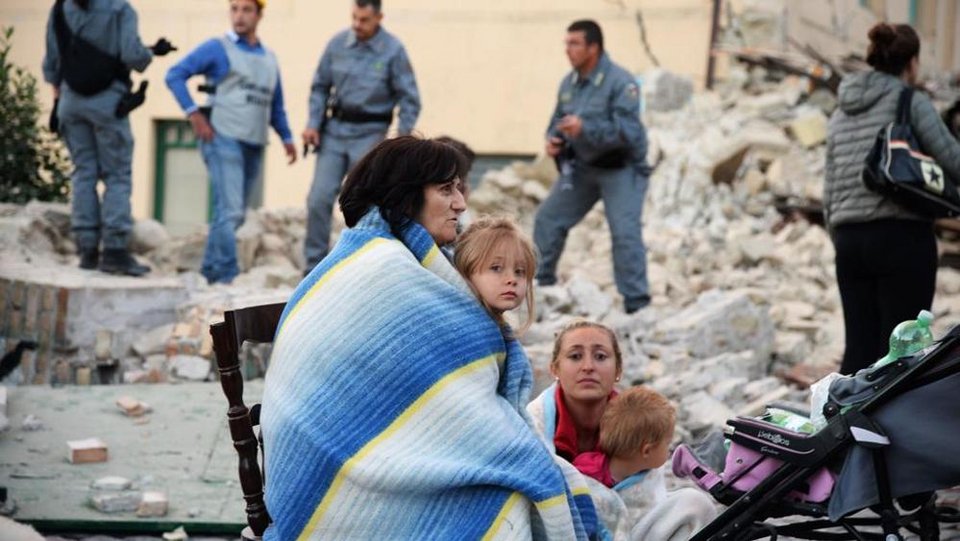 Ιταλία: Χωριά σβήστηκαν από το χάρτη, 281 νεκροί, 388 τραυματίες, 2.500 άστεγοι | iefimerida.gr 2