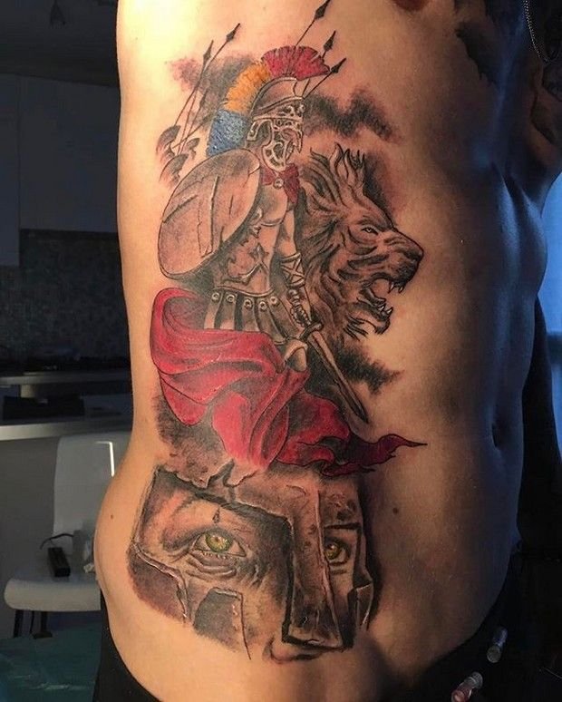 Ποδοσφαιριστής της Μίλαν έκανε τατουάζ Σπαρτιάτη στις Θερμοπύλες [εικόνα] | iefimerida.gr 0