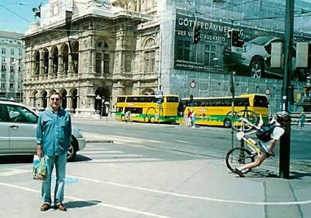 Πριν βγάλεις φωτογραφία πρόσεξε ποιός είναι στο πλάνο... [εικόνες] | iefimerida.gr 3