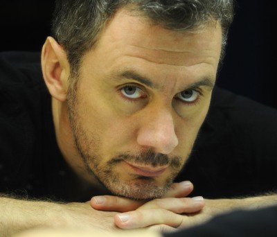 Ο Δημήτρης Στεφανάκης στο βιβλιοπωλείο Πλειάδες | iefimerida.gr 1