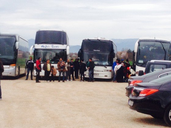 Κι άλλοι πρόσφυγες στην Κοζάνη -Εφτασαν περίπου 350 άτομα [εικόνα & βίντεο] | iefimerida.gr 0