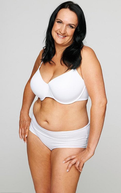 Πέντε γυναίκες που έγιναν πρόσφατα μαμάδες δείχνουν το σώμα τους όπως πραγματικά είναι: Με παραπανίσια κιλά, ραγάδες και χαλάρωση [εικόνες] | iefimerida.gr 1