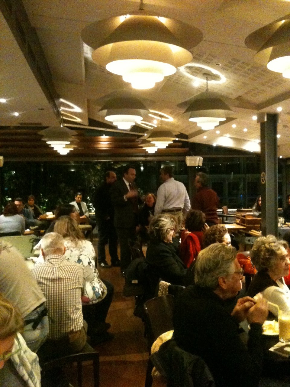 Το «Νεαρό άσπρο ελάφι» είναι το νέο βιβλίο του Χρήστου Χωμενίδη-Πλήθος κόσμου στην παρουσίαση [εικόνες] | iefimerida.gr 3