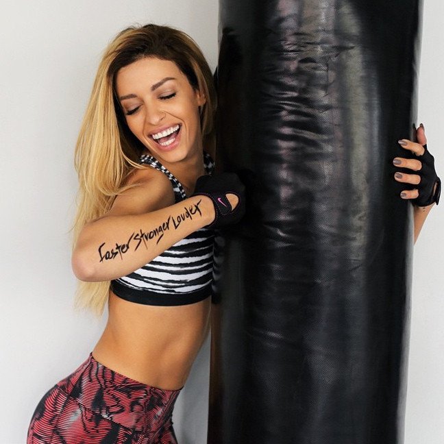 Η Ελένη Φουρέιρα γυμνάζεται και το Instagram «τραντάζεται» [εικόνες] | iefimerida.gr 2