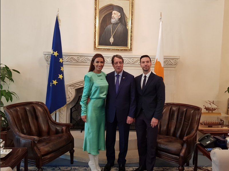 Το βλέμμα του Νίκου Αναστασιάδη στην... πίσω όψη της Ελένης Φουρέιρα που έγινε viral [εικόνες] | iefimerida.gr 1