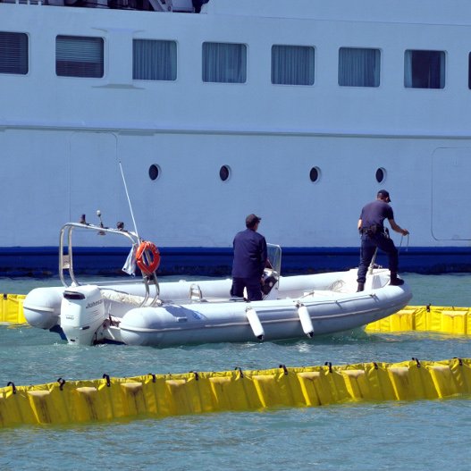 Πανέτοιμο το λιμενικό να αντιμετωπίσει πιθανή θαλάσσια ρύπανση -Η άσκηση στο Ναύπλιο [εικόνες] | iefimerida.gr 0
