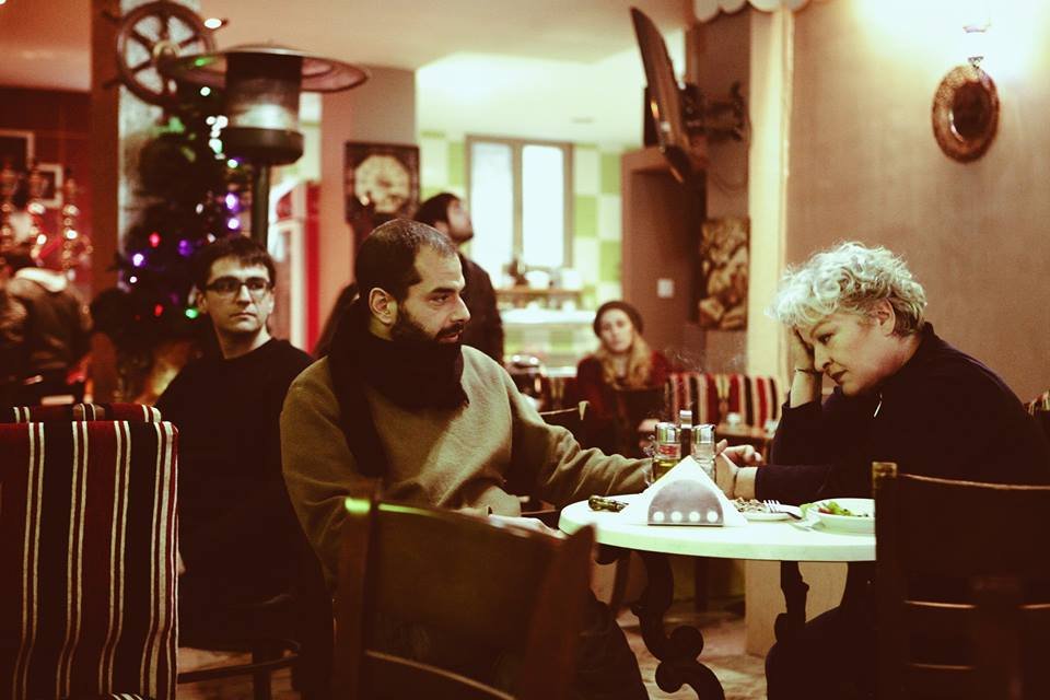 H επιστροφή της Τσανακλίδου στο Τέχνης: Καθαρίστρια, ερωτευμένη με νεαρό μετανάστη [εικόνες]  | iefimerida.gr 2