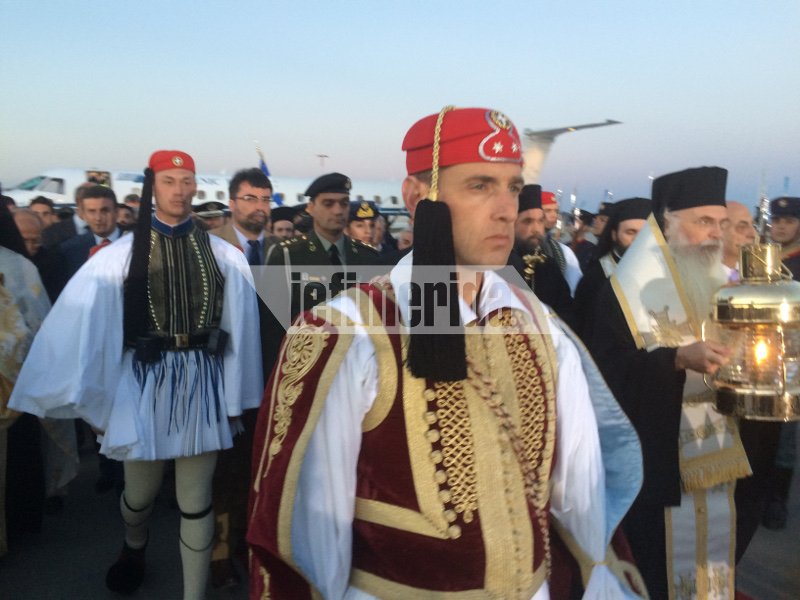 Στην Αθήνα το Αγιο Φως από τα Ιεροσόλυμα  [αποκλειστικές εικόνες] | iefimerida.gr 4