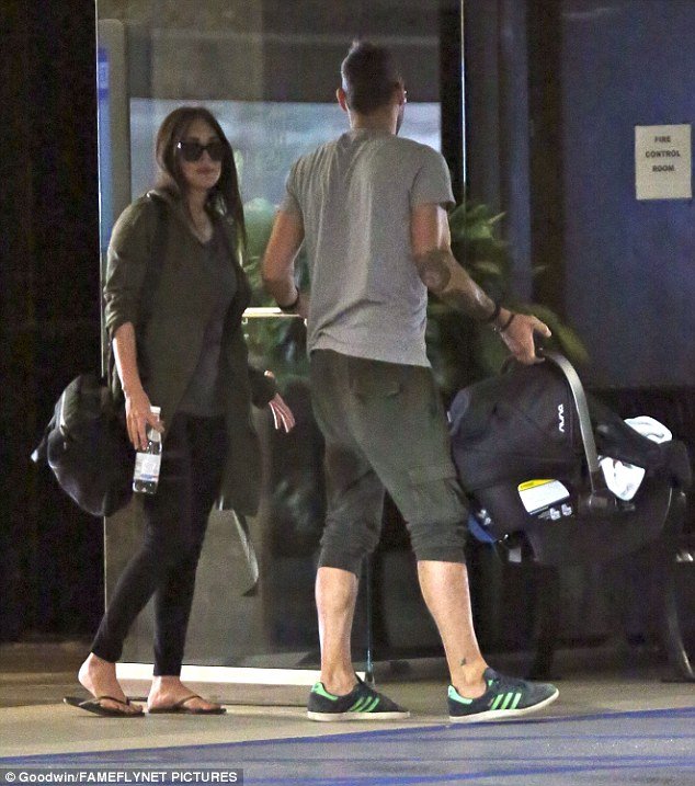 Η πρώτη εμφάνιση της Μέγκαν Φοξ μετά από τη γέννηση του τρίτου της παιδιού [εικόνες] | iefimerida.gr 0