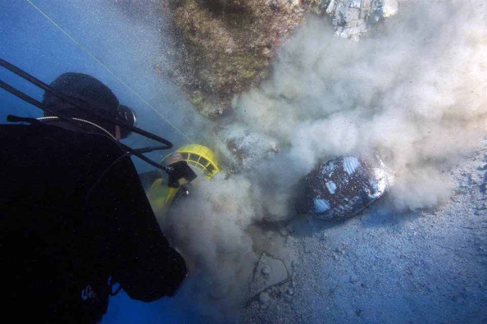 Εντυπωσιακά ευρήματα, αμφορείς και κεραμικά, σε 53 ναυάγια στους Φούρνους [εικόνες]  | iefimerida.gr 0