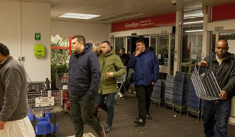 Black Friday: Περισσότερα από 2 δισ. λίρες θα δαπανήσουν οι Αγγλοι σε αγορές | iefimerida.gr 0