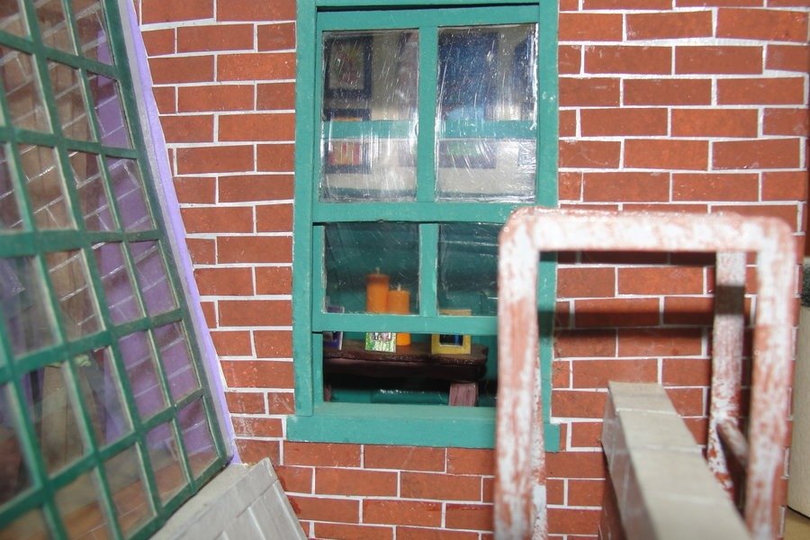 Φανατική των Friends έφτιαξε το σπίτι της σειράς με κάθε λεπτομέρεια χρησιμοποιώντας χαρτί [εικόνες]  | iefimerida.gr 2