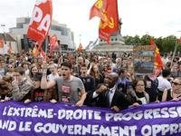 «Γαλλία Ξύπνα!» -Χιλιάδες νέοι Γάλλοι ξεχύθηκαν στους δρόμους φωνάζοντας συνθήματα κατά της Λεπέν [εικόνες] | iefimerida.gr 1