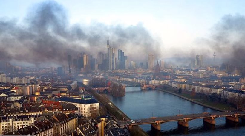 Πεδίο μάχης η Φρανκφούρτη: 350 συλλήψεις διαδηλωτών, βίαιες συγκρούσεις με την Αστυνομία [εικόνες και βίντεο] | iefimerida.gr 8