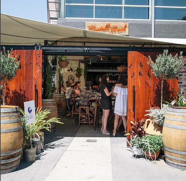 Το τερμάτισαν - Ιταλικό εστιατόριο θα σερβίρει πίτσα με ολόκληρο αστακό επάνω [εικόνα] | iefimerida.gr 1