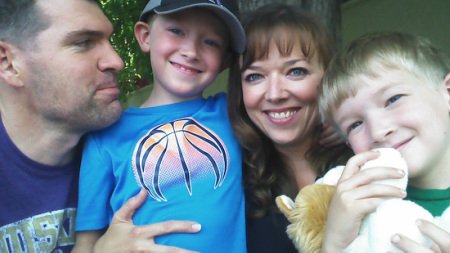 Αμερικανός διασχίζει τις ΗΠΑ για να γνωρίσει από κοντά τους φίλους του από το Facebook [εικόνες] | iefimerida.gr 1