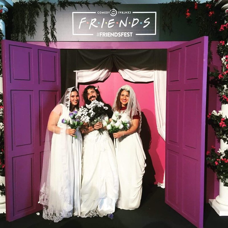 «Πανικός» στη Μαδρίτη για την έκθεση #FriendsFest -Με το αντίγραφο του διαμερίσματος της Μόνικα από τα «Φιλαράκια» [εικόνες] | iefimerida.gr 9