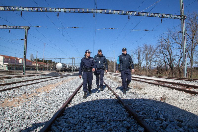 Με τη Frontex στην Ειδομένη -Επιθεώρηση στα σύνορα της Ελλάδας με την ΠΓΔΜ [εικόνες] | iefimerida.gr 3