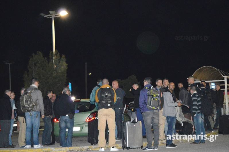 Ειδική πτήση μετέφερε τα μεσάνυχτα στη Χίο 50 Γάλλους αστυνομικούς -Θα συνοδεύουν τους μετανάστες στην Τουρκία [εικόνες & βίντεο] | iefimerida.gr 1