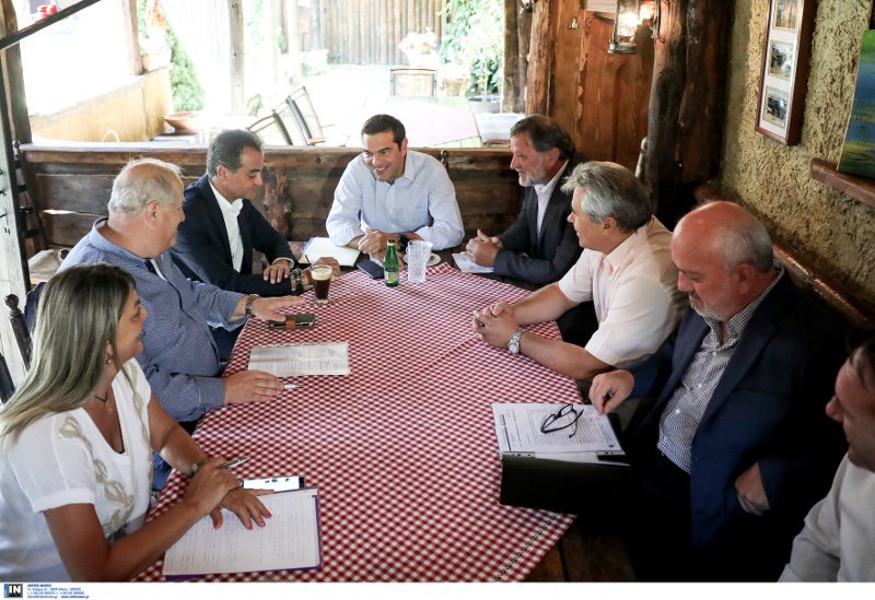 Στο τριεθνές της Μεγάλης Πρέσπας Τσίπρας και Μπαζιάνα -Ξενάγηση με φουσκωτό [εικόνες] | iefimerida.gr 4