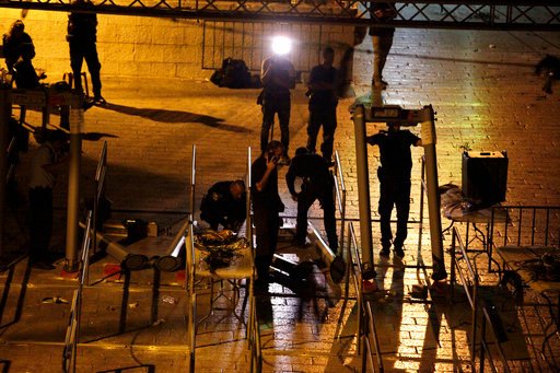 Ισραήλ: Η αστυνομία απέσυρε όλα τα μέτρα ασφαλείας από την Πλατεία των Τζαμιών [εικόνες] | iefimerida.gr 0