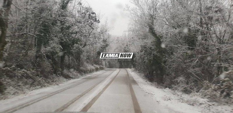 Η μισή Ελλάδα στα λευκά -Εκπληκτικές εικόνες, χιόνι μέχρι τη θάλασσα [εικόνες & βίντεο] | iefimerida.gr 8