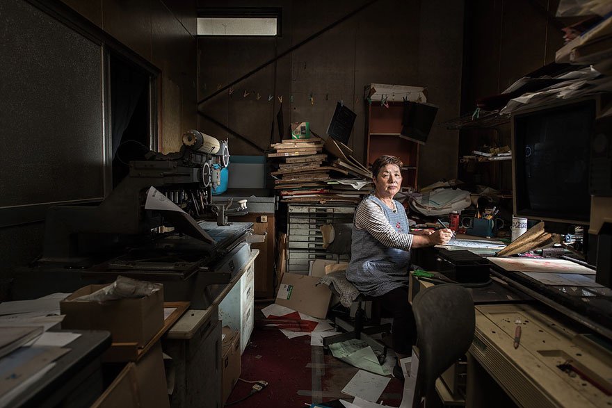 Επιστροφή στη Φουκουσίμα: Κάτοικοι ποζάρουν στις ιδιοκτησίες τους πέντε χρόνια μετά το πυρηνικό ατύχημα [εικόνες]  | iefimerida.gr 3