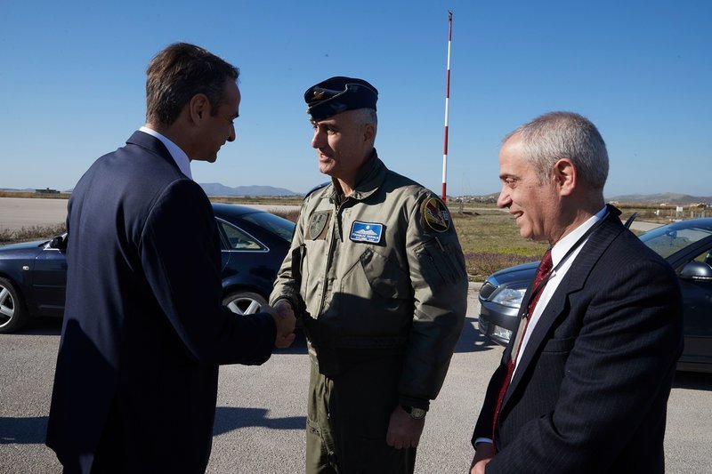 Στη Λήμνο ο Μητσοτάκης: Συναντήθηκε με αξιωματικούς της 130 Σμηναρχίας Μάχης, δασκάλους και παιδιά | iefimerida.gr 1