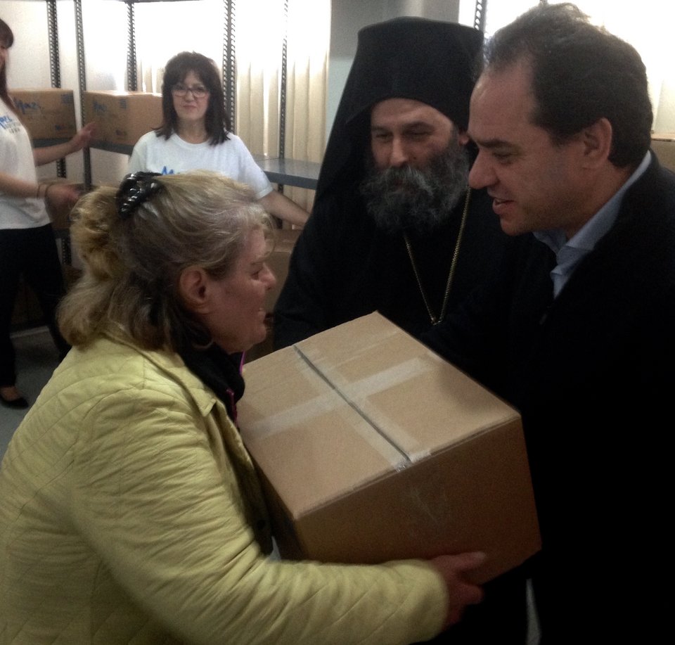 570 ευάλωτες οικογένειες στηρίζουν στις Ιερές Μητροπόλεις «Αποστολή»-Μασούτης | iefimerida.gr 4