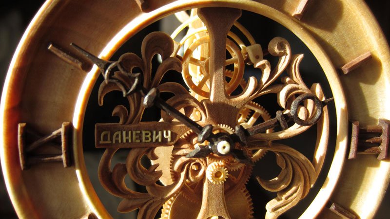 Ρολόγια- έργα τέχνης φτιαγμένα εξ ολοκλήρου από ξύλο [εικόνες]  | iefimerida.gr 10