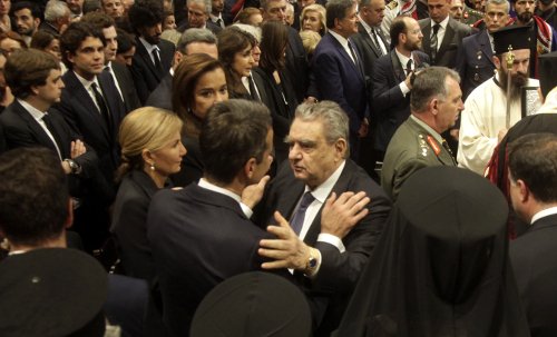 Πολιτικοί, επιχειρηματίες, επώνυμοι -Ποιοι παραβρέθηκαν στο τελευταίο αντίο στον Κ. Μητσοτάκη [εικόνες] | iefimerida.gr 58