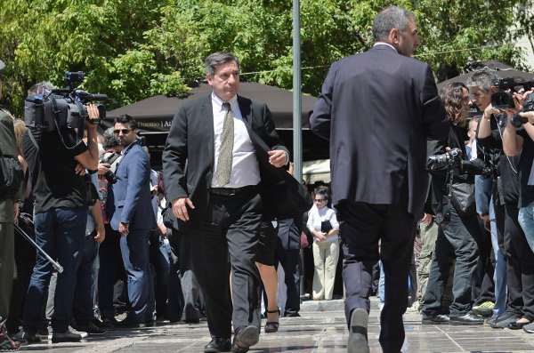 Πολιτικοί, επιχειρηματίες, επώνυμοι -Ποιοι παραβρέθηκαν στο τελευταίο αντίο στον Κ. Μητσοτάκη [εικόνες] | iefimerida.gr 33