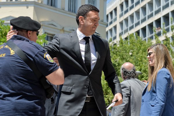 Πολιτικοί, επιχειρηματίες, επώνυμοι -Ποιοι παραβρέθηκαν στο τελευταίο αντίο στον Κ. Μητσοτάκη [εικόνες] | iefimerida.gr 44