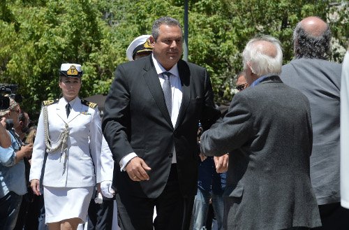 Πολιτικοί, επιχειρηματίες, επώνυμοι -Ποιοι παραβρέθηκαν στο τελευταίο αντίο στον Κ. Μητσοτάκη [εικόνες] | iefimerida.gr 45