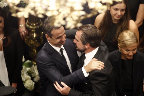 Πολιτικοί, επιχειρηματίες, επώνυμοι -Ποιοι παραβρέθηκαν στο τελευταίο αντίο στον Κ. Μητσοτάκη [εικόνες] | iefimerida.gr 18